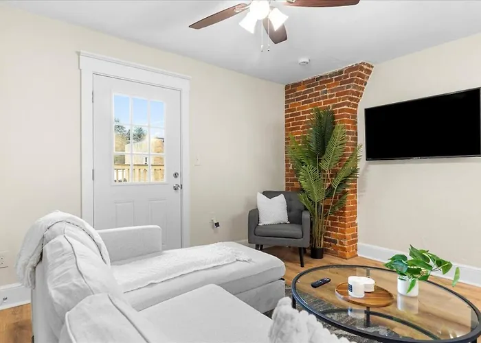 Trendy 2br Close To Attractions * Pittsburgh