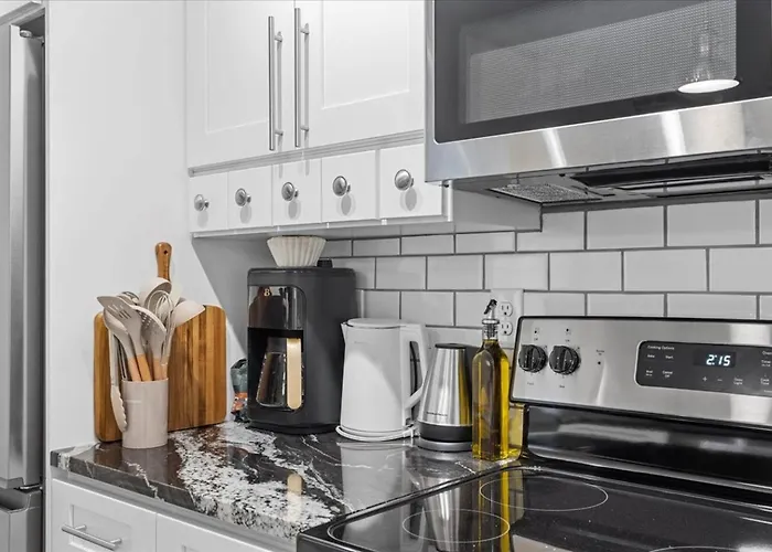 Trendy 2br Close To Attractions Pittsburgh