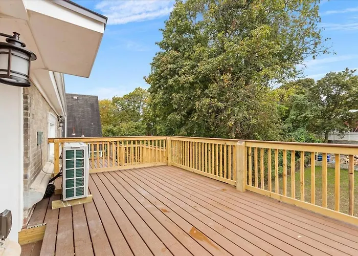 Trendy 2br Close To Attractions *